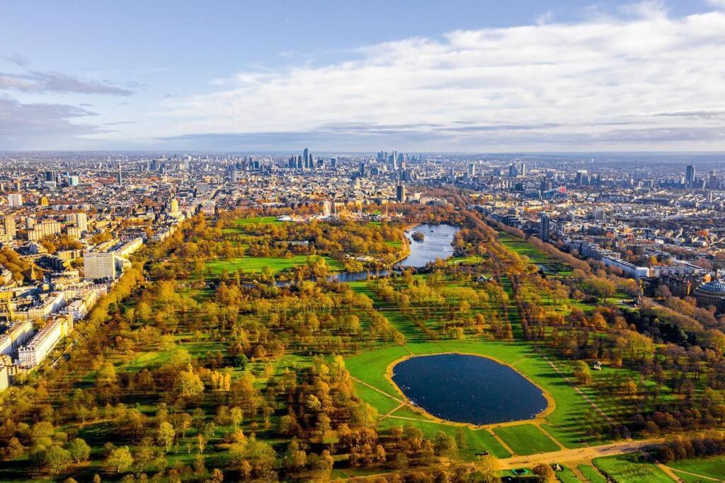 The Perfect City Escape For Your Next Vacation Лондон Екстер'єр фото